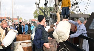 Halve Maen op weg naar steden uit de Gouden Eeuw