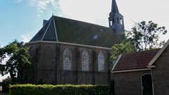 Antiek en curiosa in kerkje Oudendijk