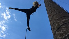 Karavaan Komt met indrukwekkende acrobatiek