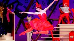 Christopher Wheeldons Aliceâs Adventures in Wonderland